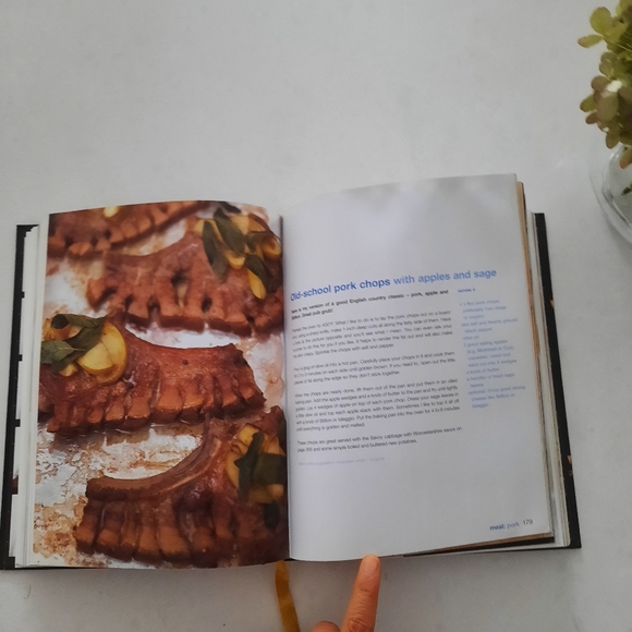 Jamie Oliver Cook book - Picture 3 of 4